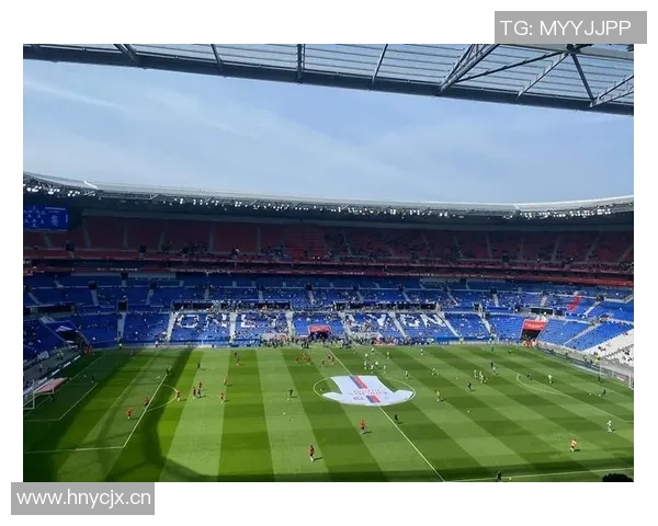 足球天朗：激情四溢的绿茵场上演绎梦想与荣耀的传奇之旅